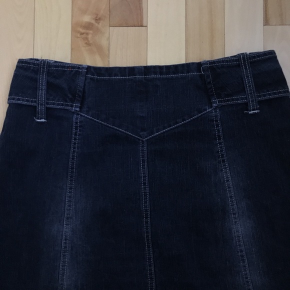 Y2k Denim skirt with belt 🌸 - Picture 4 of 4